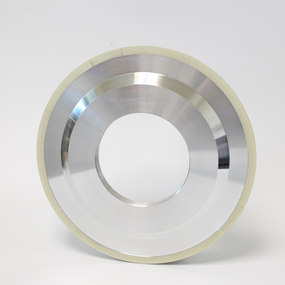 Vitrified diamond grinding wheel for grinding PCD reamers